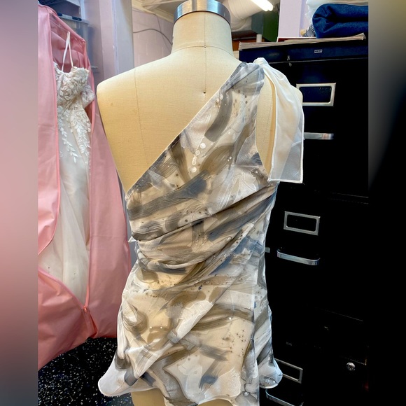 Assymetrical wrap cover